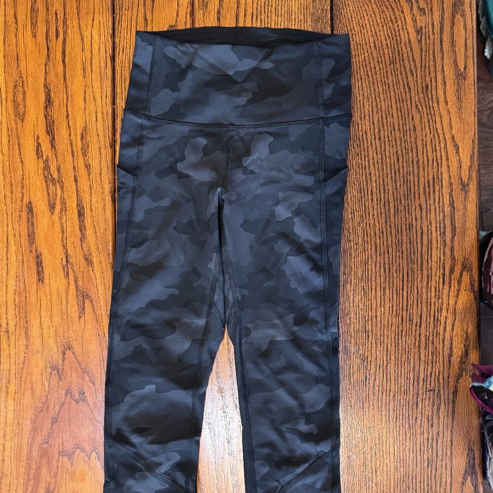 Lululemon High-Rise Crop 23” – Black Camo with Side Pockets + Mesh Panels